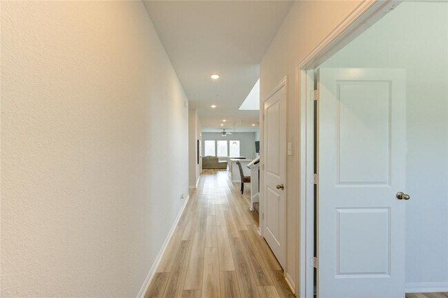 Building Photo - 20951 New Proper Dr