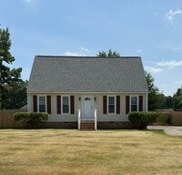 Building Photo - 302 Cottonwood Ln