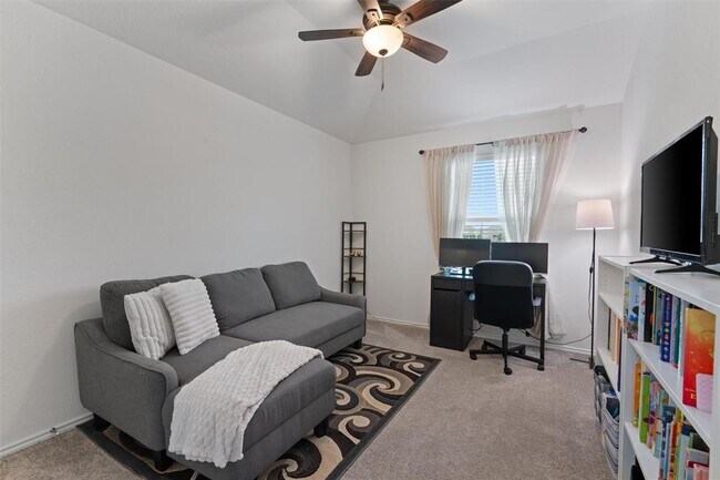 Building Photo - 3600 Carinaro Lp