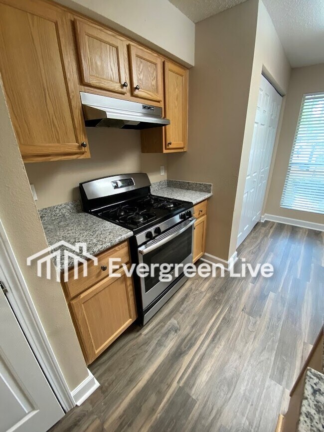 Building Photo - 56 Assana Ct