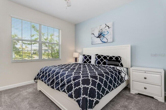 Building Photo - 1561 Flange Dr