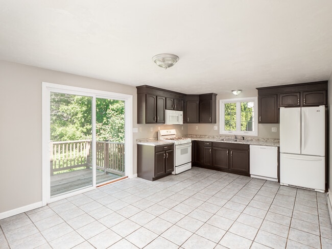 Building Photo - 90A Loxwood St