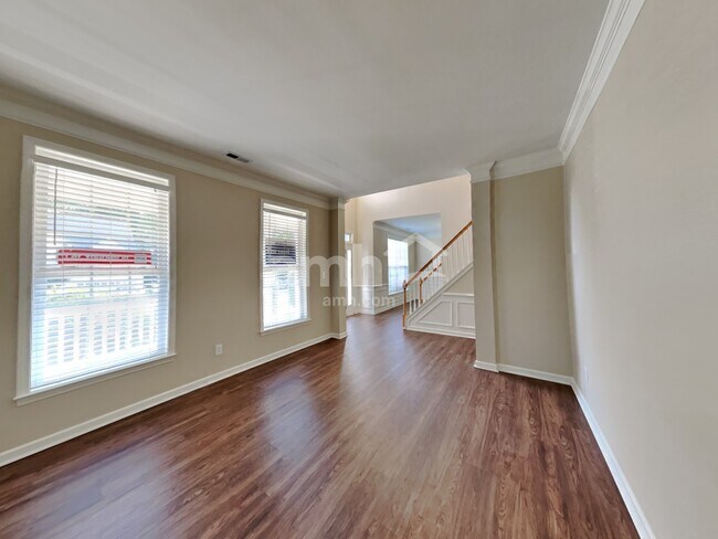 Building Photo - 7355 Sedgebrook Dr W