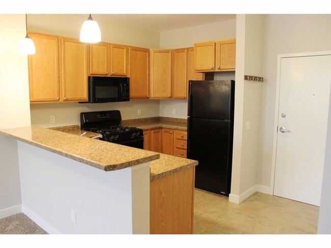 Building Photo - Eastwood Commons 1bd/1ba Condo - Available 6/1