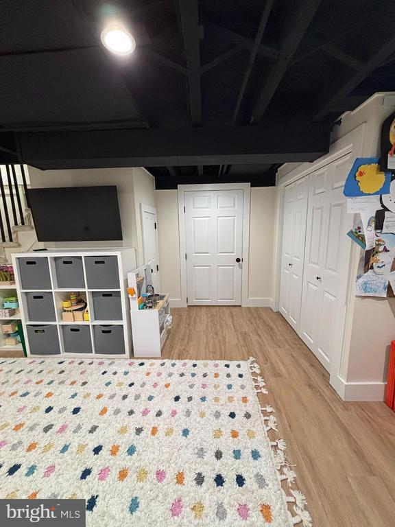 Building Photo - 404 S Jackson St