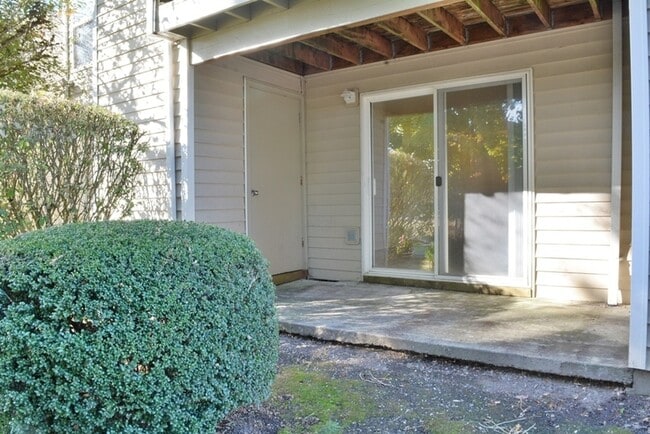 Building Photo - 1285 NW 183rd Ave