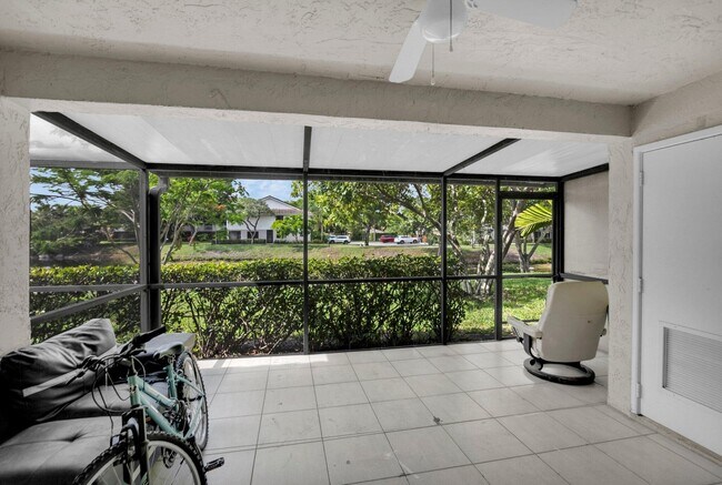 Building Photo - 7690 Lago Del Mar Dr