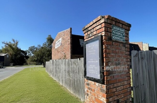 Building Photo - 750 Hospital Rd