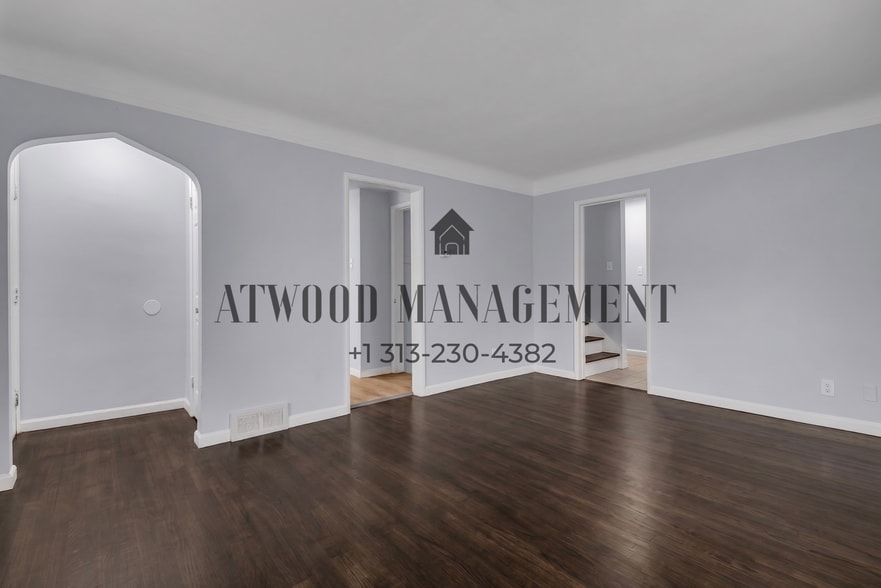 Building Photo - This beautifully updated 4-bedroom, 2-bath single-family home is ready for move-in!