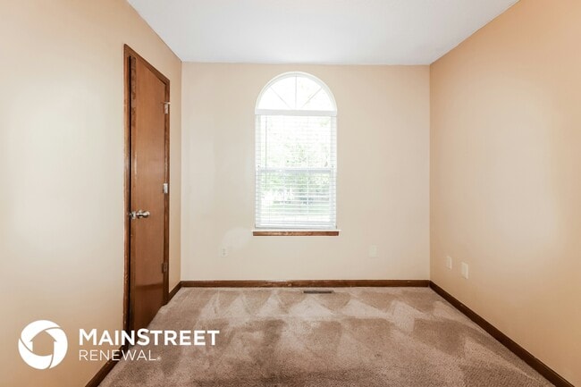 Building Photo - 301 W Heritage Dr