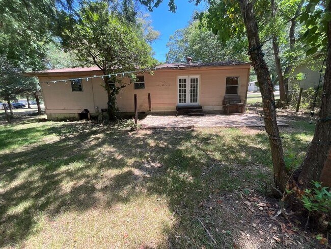 Building Photo - 313 S Fox Hall Rd