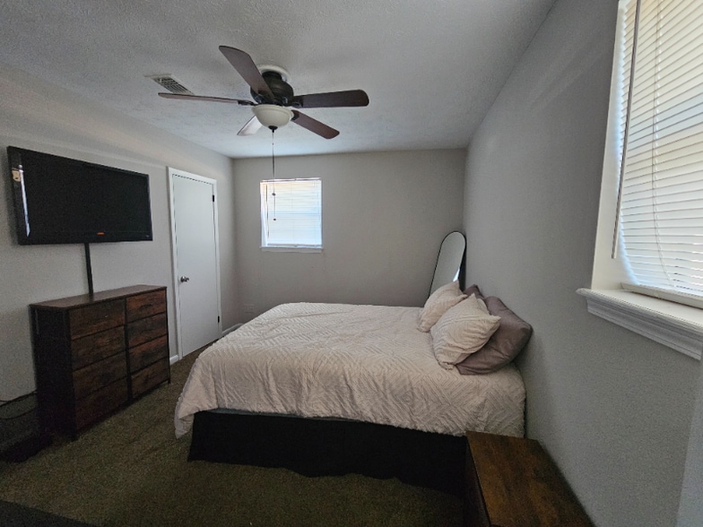 Building Photo - 7567 Wendell Dr