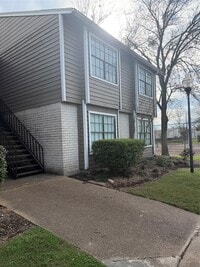 Building Photo - 4444 Victory Dr