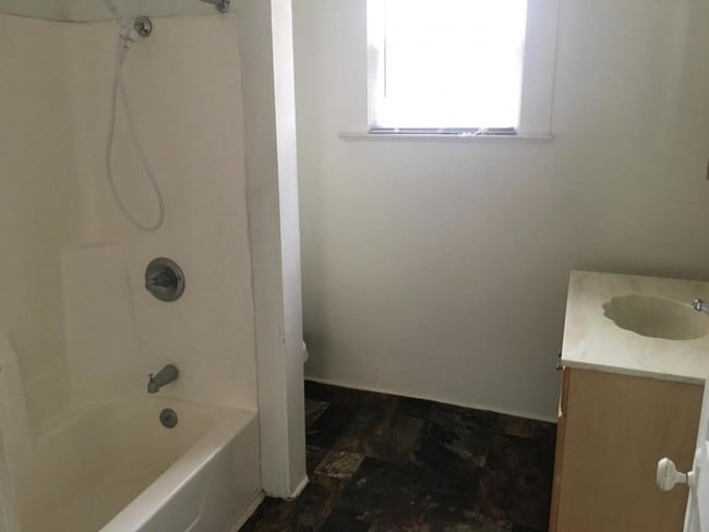 Building Photo - 501 S 19th St