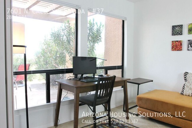 Building Photo - Furnished 2 Bedroom 1 Bath -City Views in ...