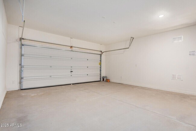 Building Photo - 20004 W Badgett Ln