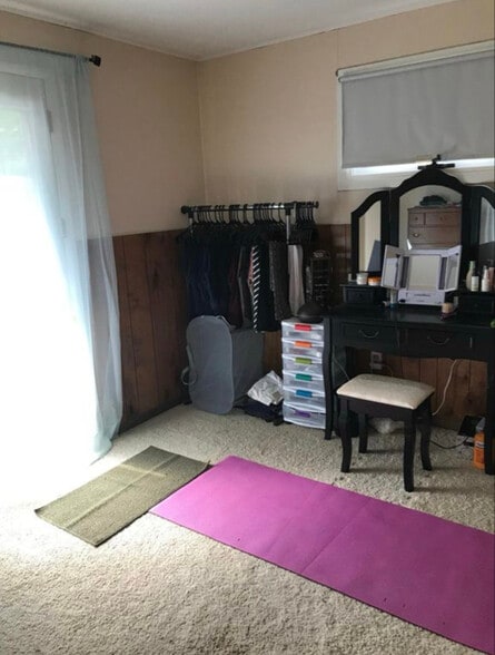 Building Photo - 313 Male Ave