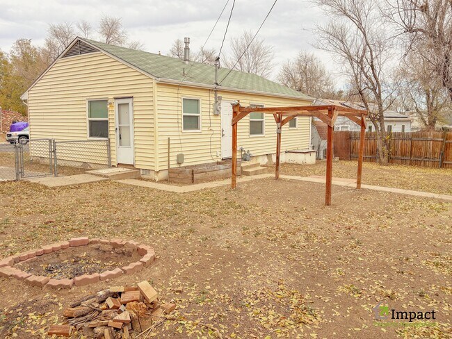 Building Photo - 403 Burlington Ave