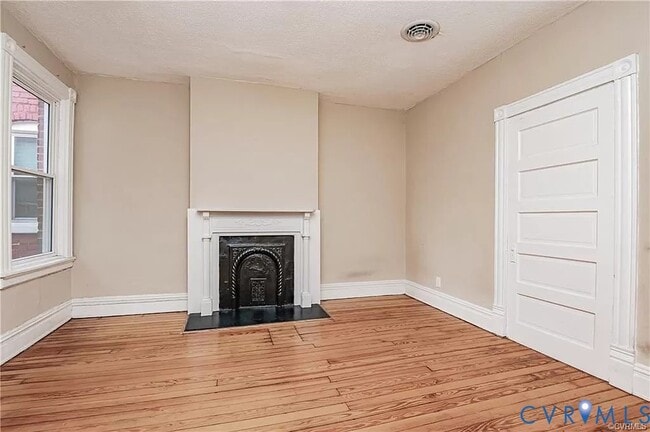 Building Photo - 819 Chimborazo Blvd