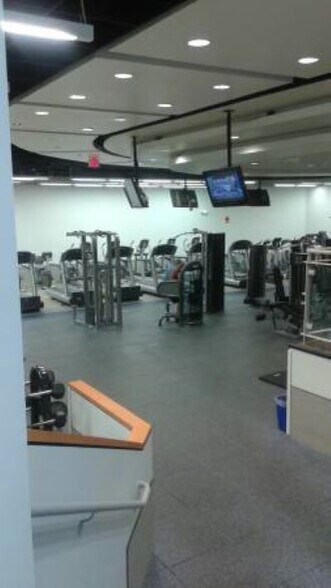 RP Gym - 1121 ARLINGTON Blvd