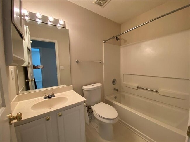 Building Photo - 5454 Medlock Corners Dr