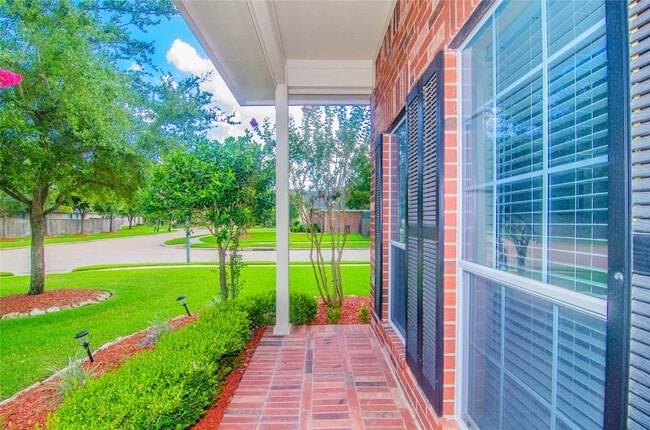 Building Photo - 26610 Heatherbriar Ln