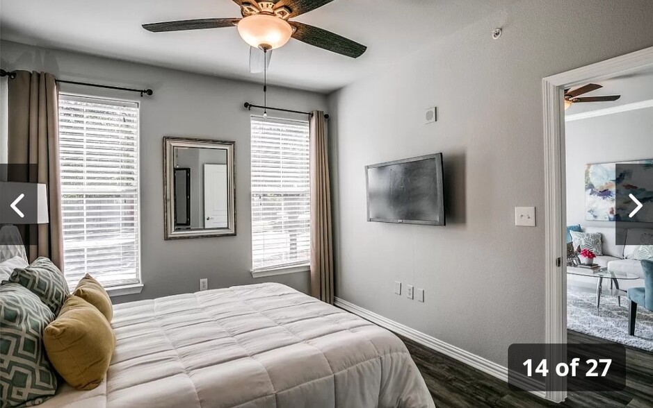 Building Photo - 339 Las Colinas Blvd E