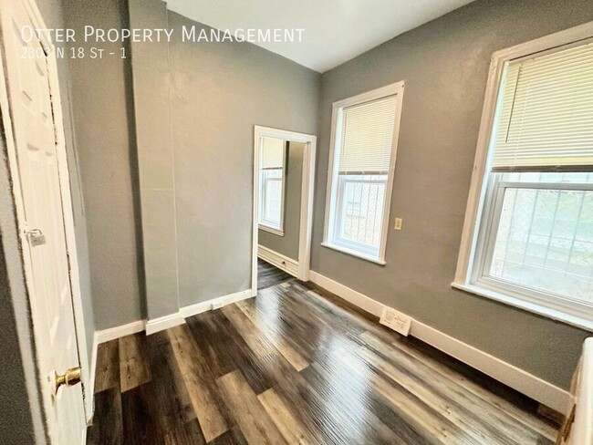 Building Photo - Charming Ground Floor 1BR/1BA North Philly...