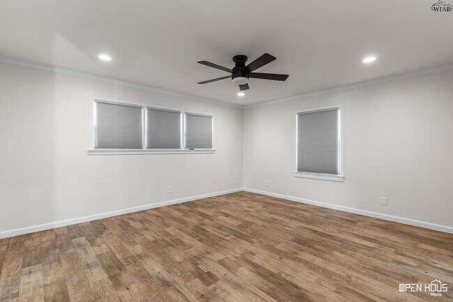 Building Photo - 3512 Juniper Ln