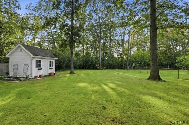 Building Photo - 125 Amberwood Dr