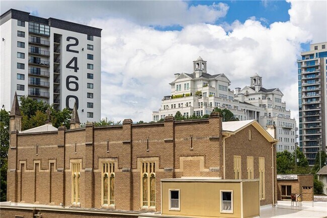 Building Photo - 2425 Peachtree Rd NE