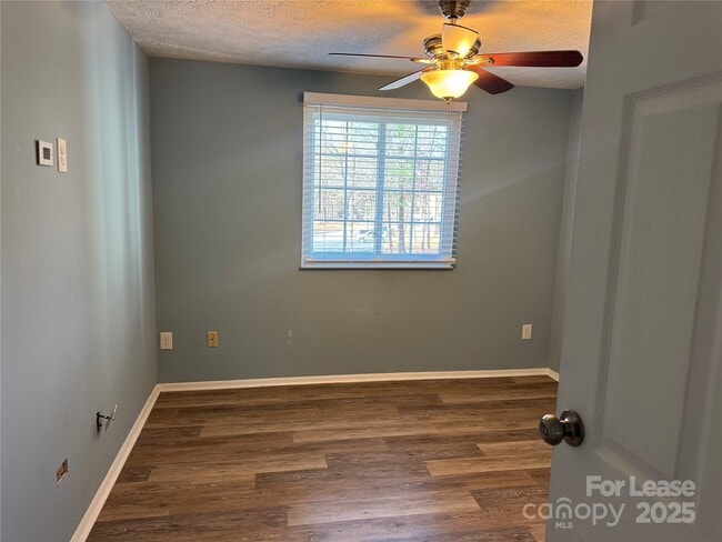 Building Photo - 1201 Scaleybark Rd