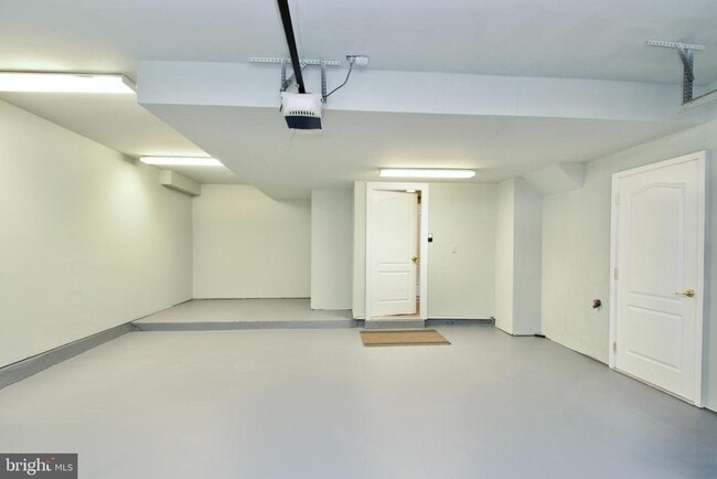 Building Photo - 6411 Velliety Ln