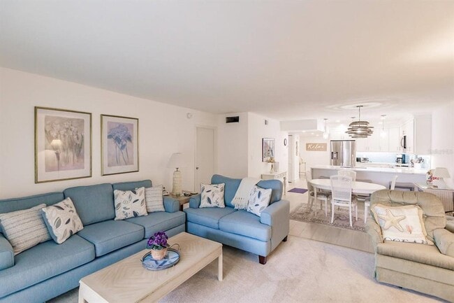 Building Photo - 1055 W Peppertree Dr