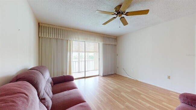 Building Photo - 3432 Lake Bayshore Dr