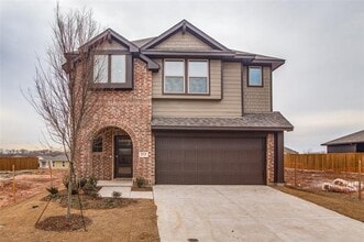 Building Photo - 213 Town Pk Ave