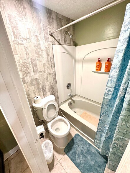 Building Photo - 168 Woodland Dr