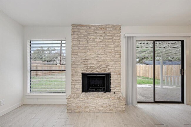 Building Photo - 4910 Wing Rd