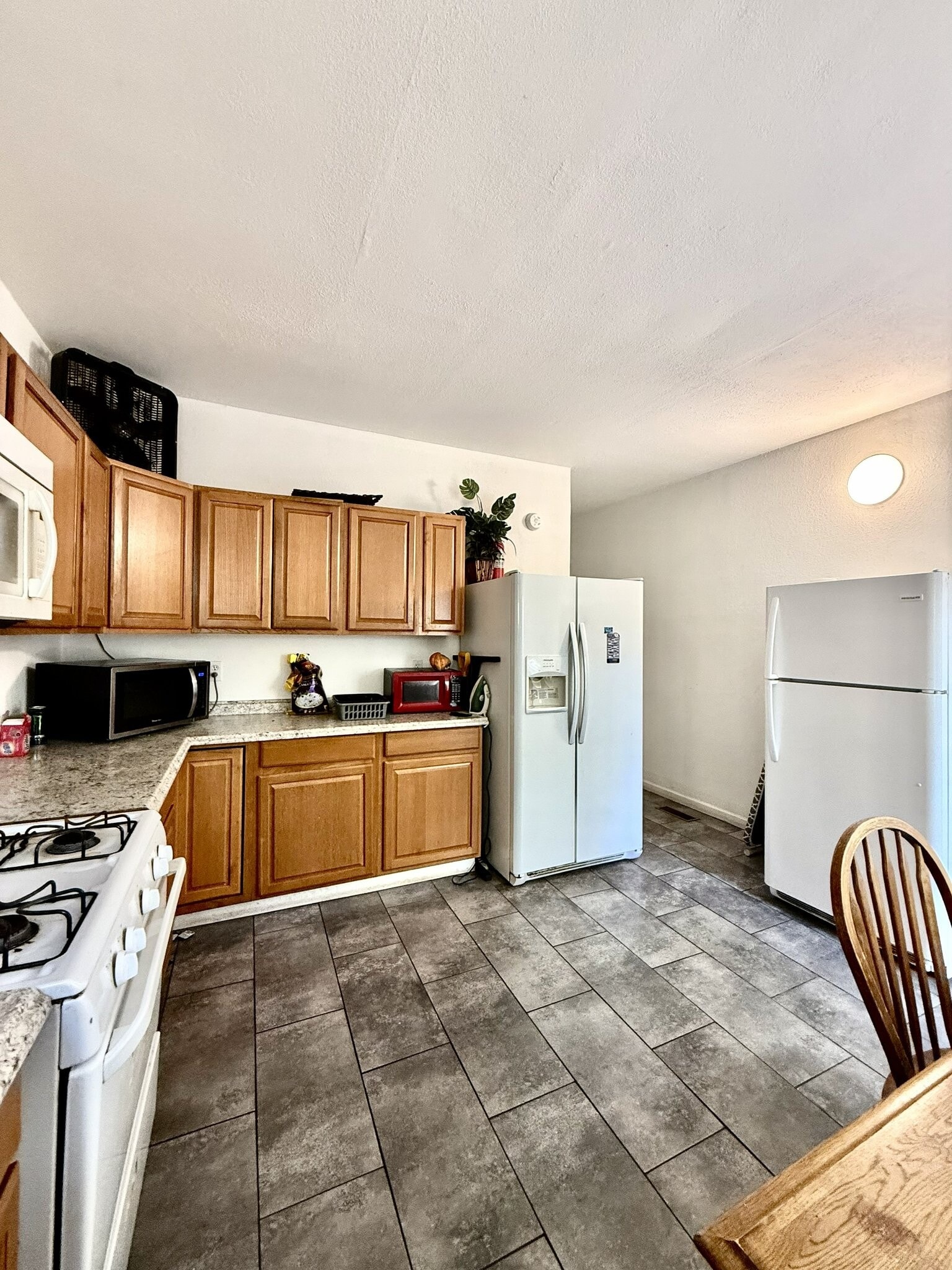 Building Photo - 322 Edgewood Ave