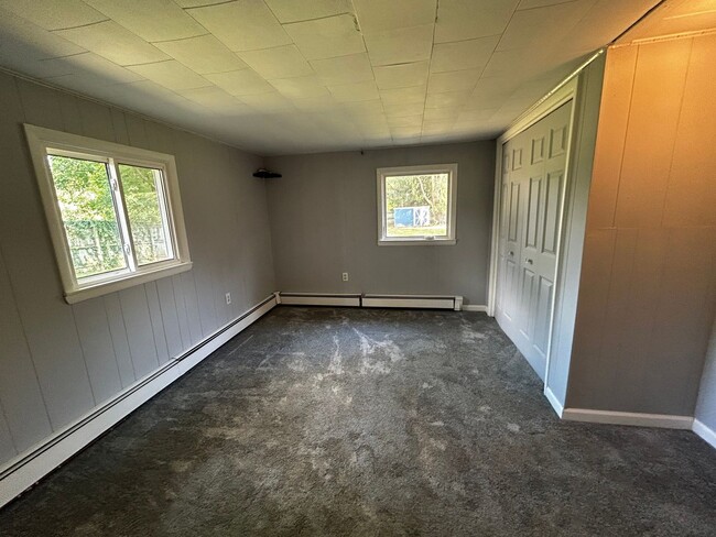 Building Photo - Dexter House for Rent - Walking Distance t...
