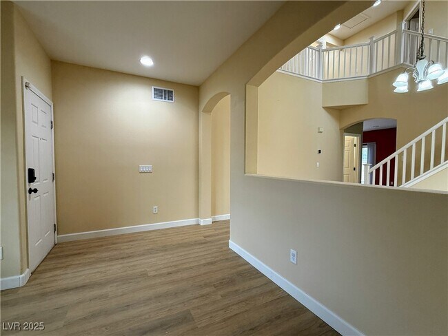 Building Photo - 5128 1st Sun St