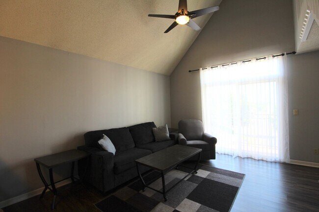 Building Photo - 1330 Hunters Rd