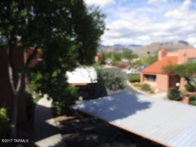 Building Photo - 5051 N Sabino Canyon Rd