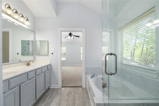 Building Photo - 90 Panterra Way
