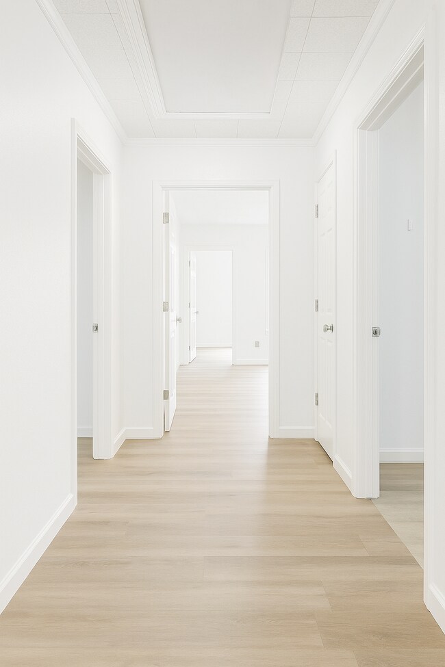 Building Photo - 610 E Ave E