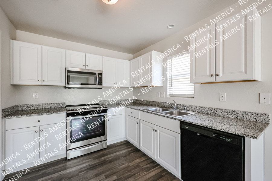 Building Photo - 123 E Bobcat Pl