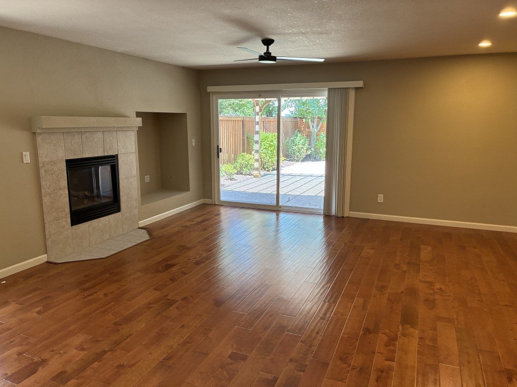 Building Photo - 1837 Hawkhaven Way
