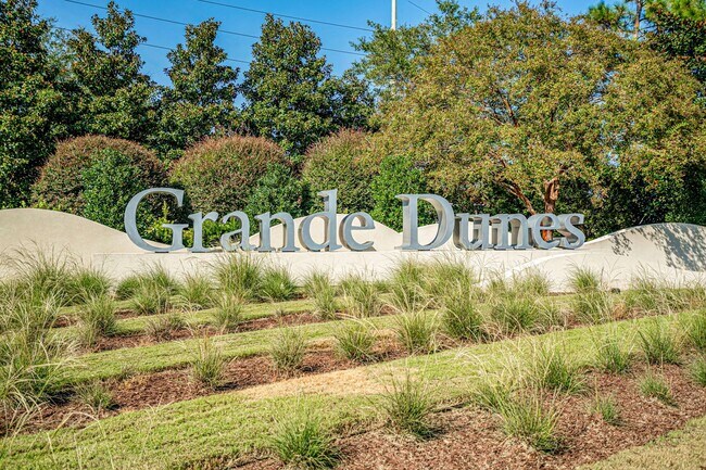 Building Photo - 3-Bedroom | 3.5-Bath Home for Rent in The Dunes – Myrtle Beach