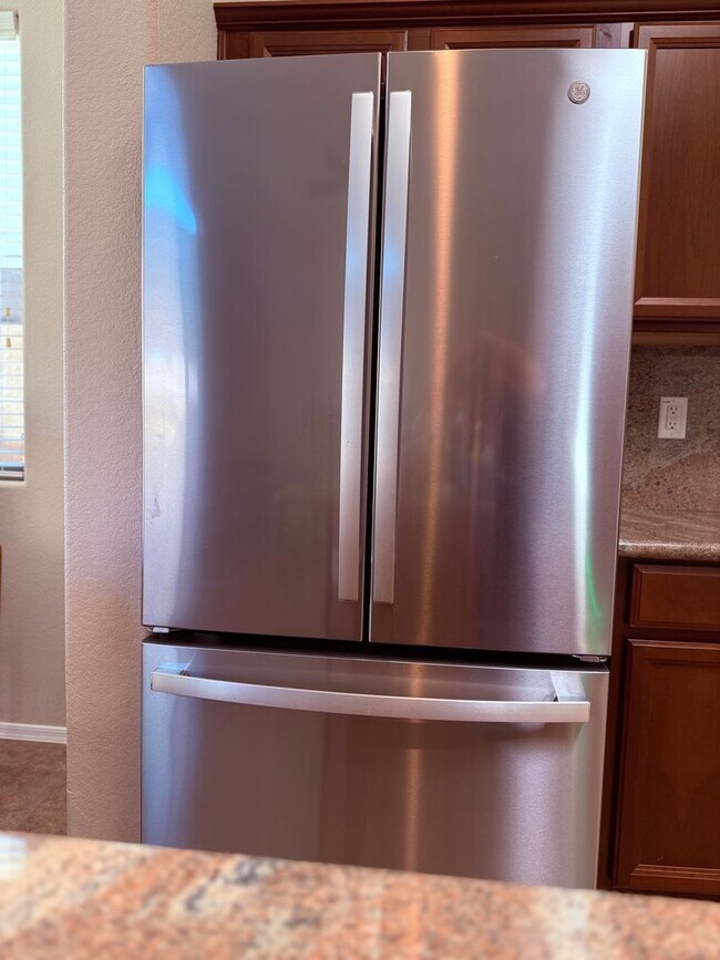 Building Photo - 18252 W Buena Vista Dr