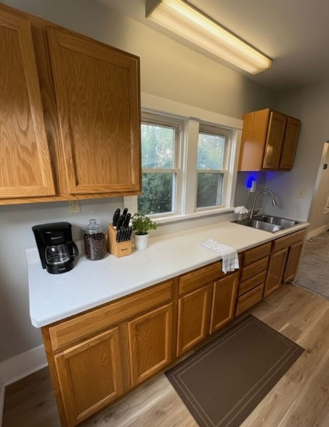 Primary Photo - 2-Bed, 1-Bath House for Rent! NO APPLICATI...